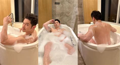 Nag init si Imat kinantot sa Bathtub .